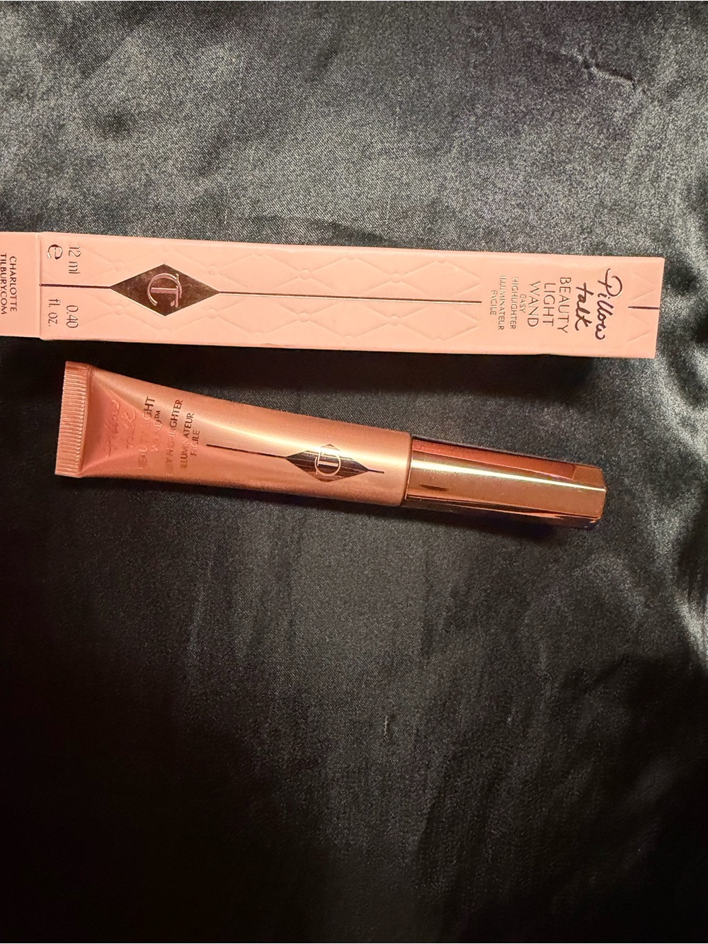 Charlotte Tilbury Pillow Talk Beauty Light Wand in Pillow Talk
